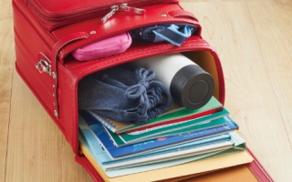 ランドセルが重すぎる問題と適切な選び方