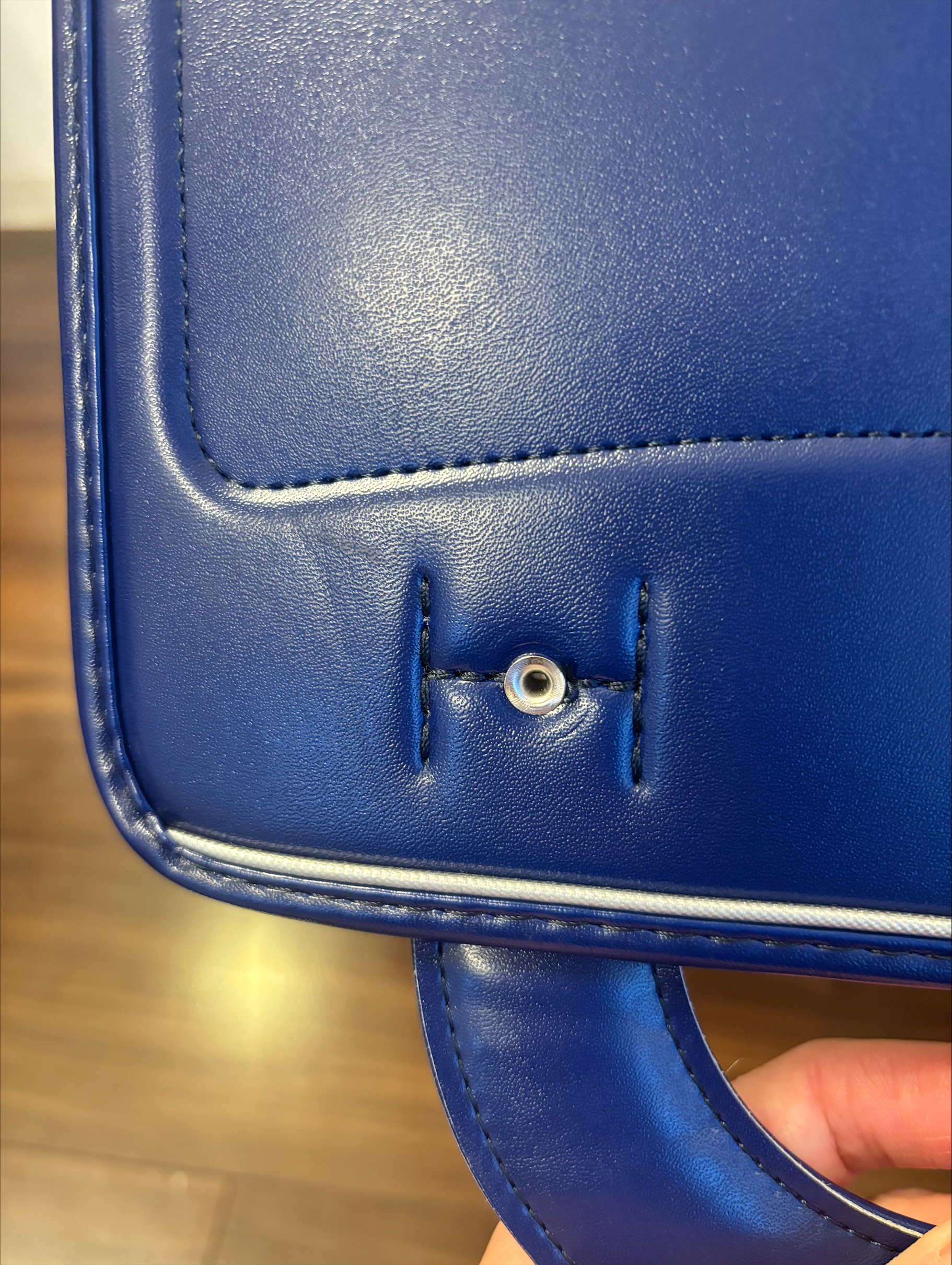 ランドセルカバーで雨の日も安心！機能と選び方で大切な荷物を